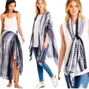 Michael Stars Viscose Ruana Scarf Wrap Black White Alligator Print One Size NWT